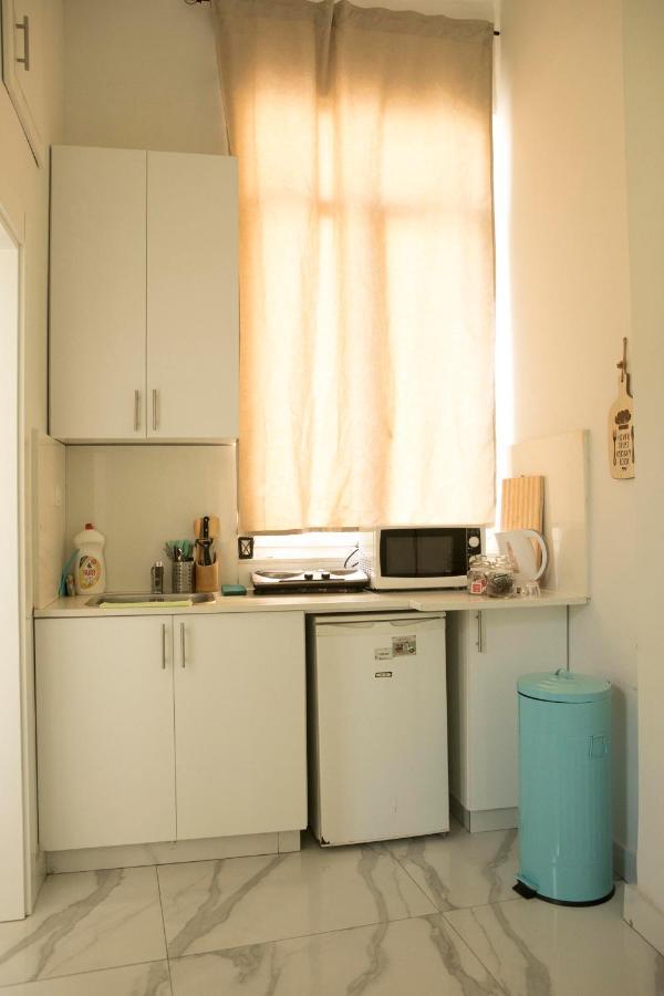 Bauhaus Stylish Apartments - By Bookiz Tel Aviv Esterno foto
