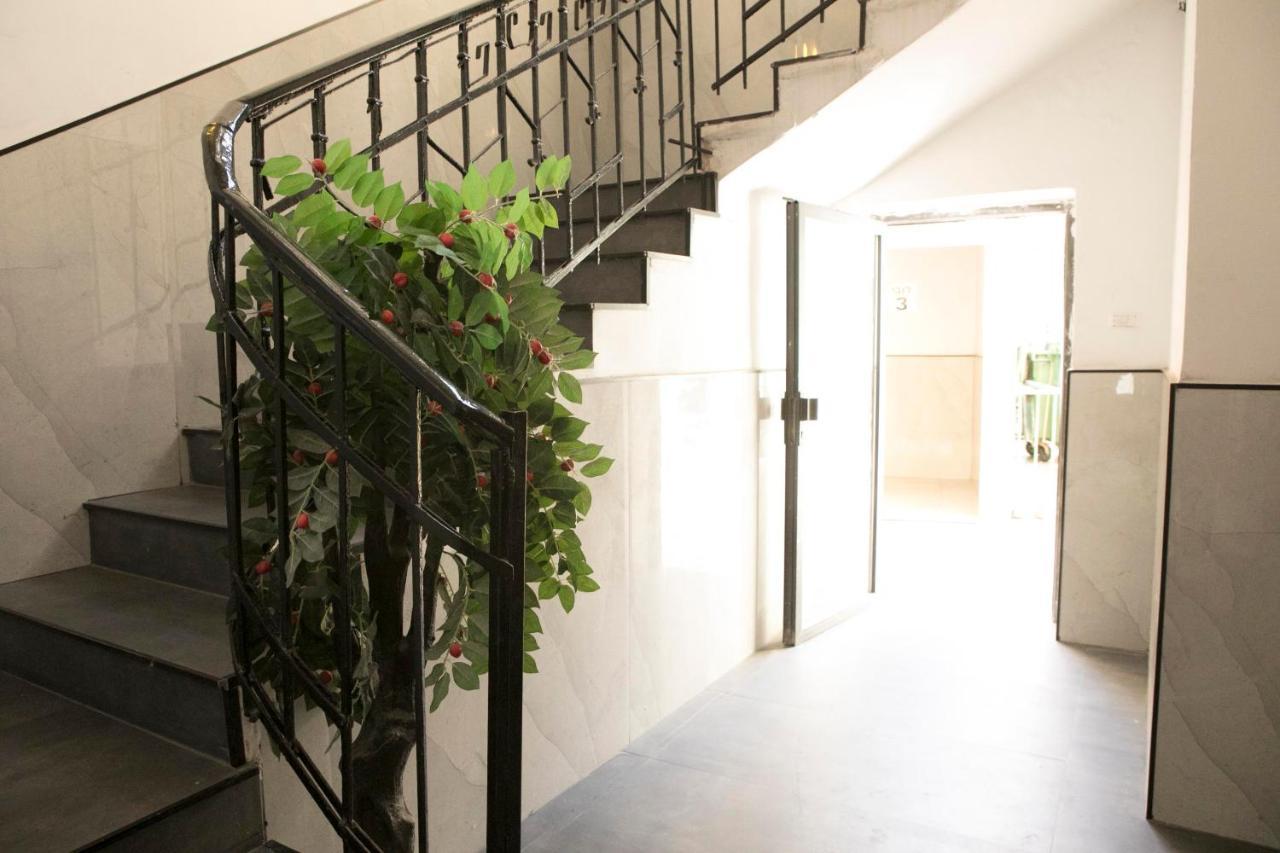 Bauhaus Stylish Apartments - By Bookiz Tel Aviv Esterno foto